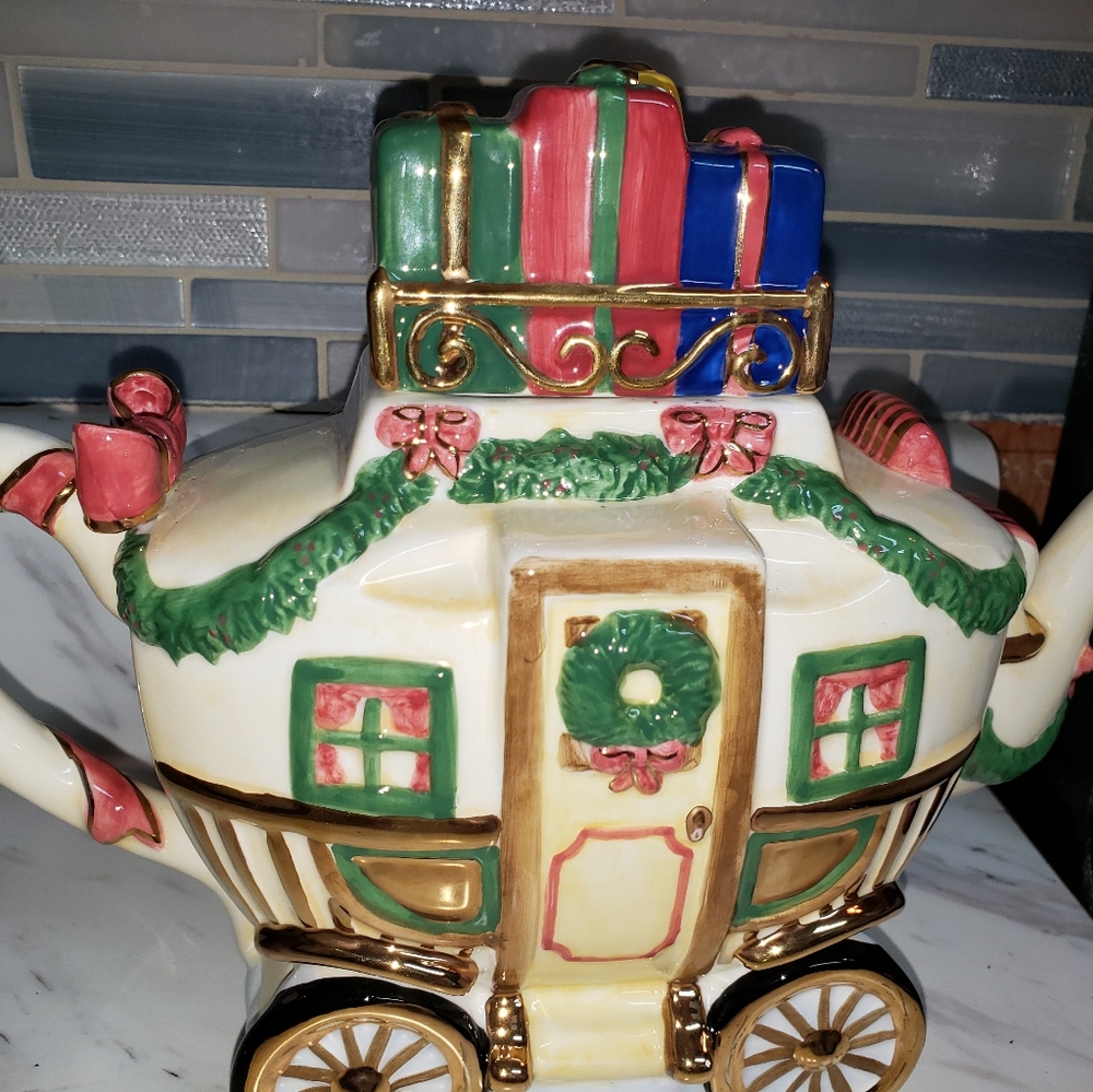 Teapot